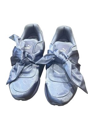Puma Fenty by Rihanna Collaboration  Bow Satin Sneakers in Lavender Size 8.5